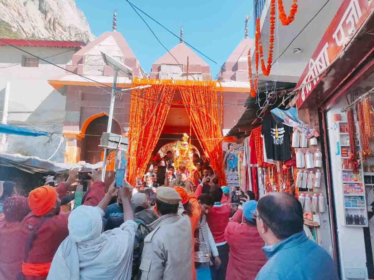 Portals Of Gangotri Shrine Closed For Winters Pioneer Edge