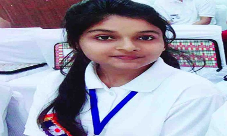 Srishti becoming the Uttarakhand CM for a day