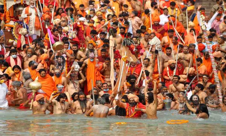 Despite Covid fear, Kumbh Shahi Snan retains its charm