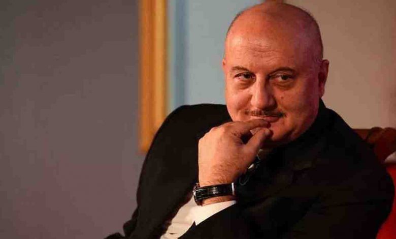 anupam-kher-hails-ailing-wife-kirron-s-allocating-1cr-for-ventilators