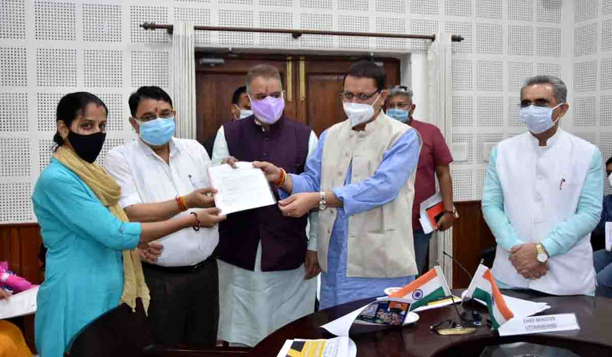 CM hands over possession of homes to PMAY beneficiaries