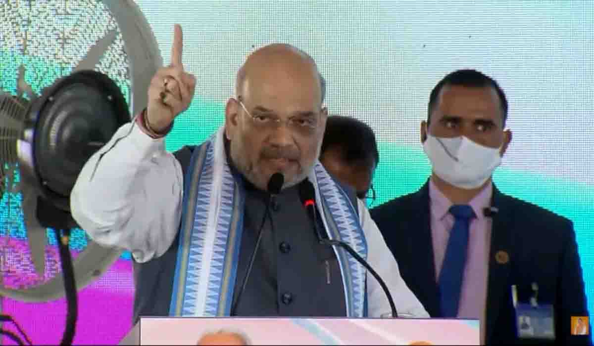 Amit Shah hits out at Harish Rawat