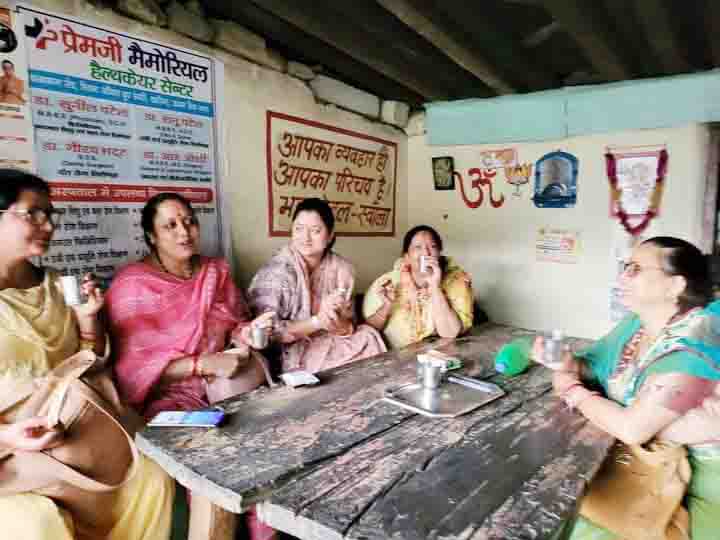 Geeta Dhami campaigns for husband in Champawat