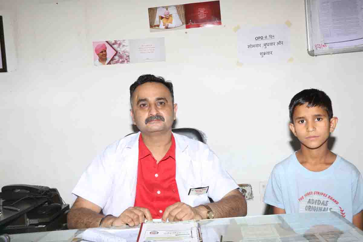 Whistle stuck in respiratory tract of 11 year old removed after 9 months