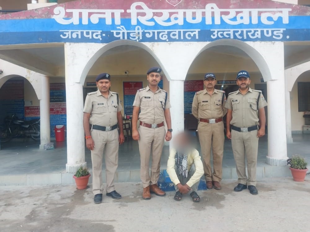 Murder accused nabbed en route to Nepal