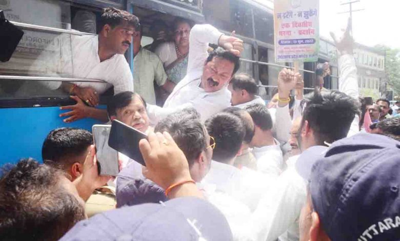 U’khand Cong holds protests against ED summoning RaGa
