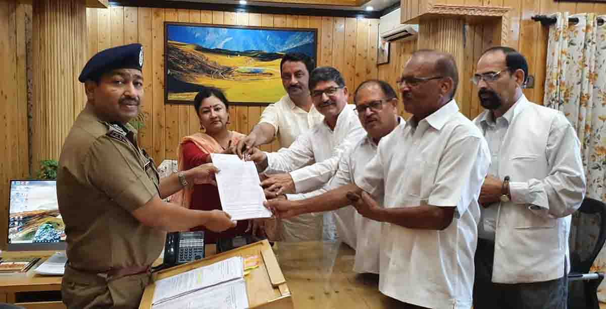 Take action on BJP leaders who defamed Harish Rawat