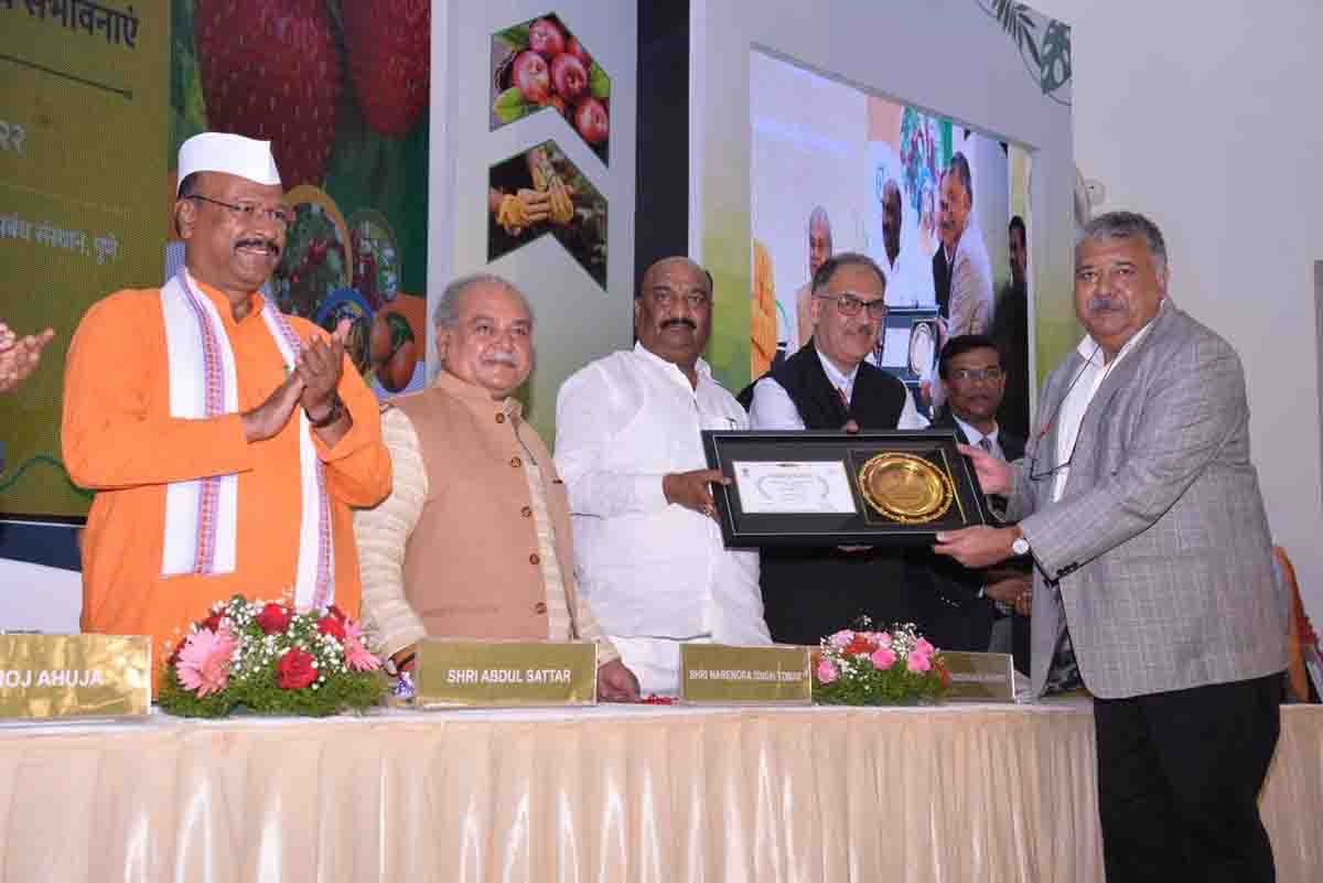 Clover Organic awarded for contribution in agriculture sector - Pioneer ...