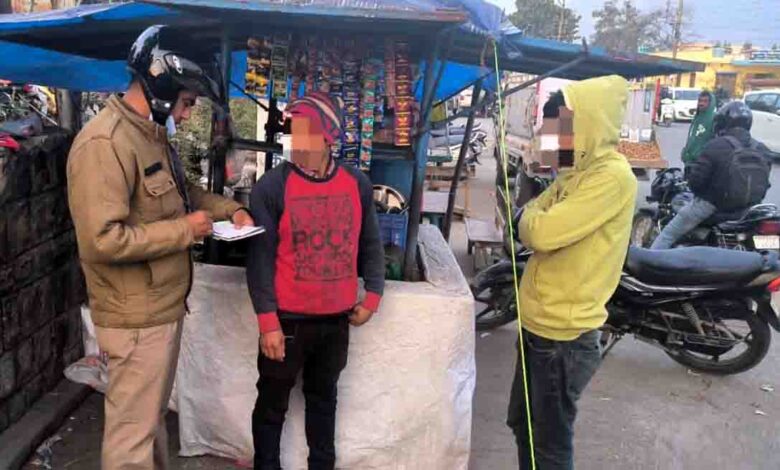 Doon police penalise 64 people for smoking in public & selling tobacco products near schools