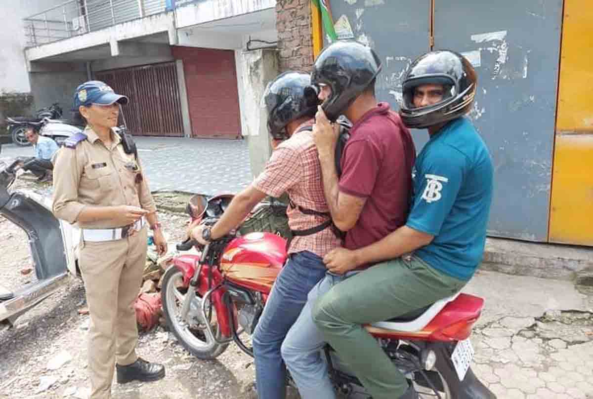 Police Hold No Authority To Check Documents Of Vehicles Under Mv Act Pioneer Edge