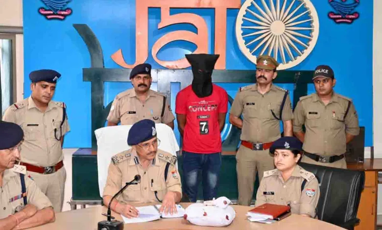 Man held for killing sister and brother-in-law
