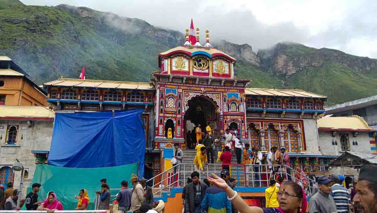 ASI begins work on treatment of Sinh Dwar in Badrinath temple - Pioneer ...