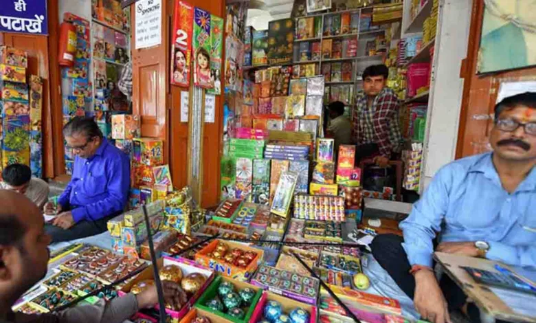 Despite awareness, Deepawali crackers remain popular in Doon - Pioneer Edge  | Uttarakhand News in English | Dehradun News Today| News Uttarakhand |  Uttarakhand latest news