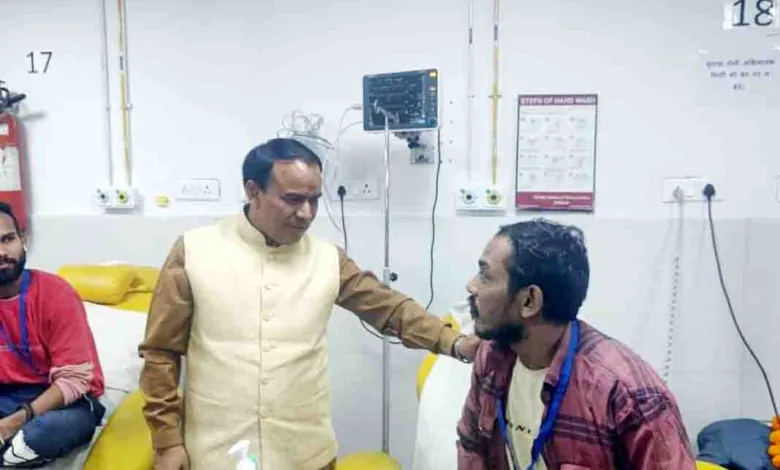 Health minister Rawat meets labourers in AIIMS-R