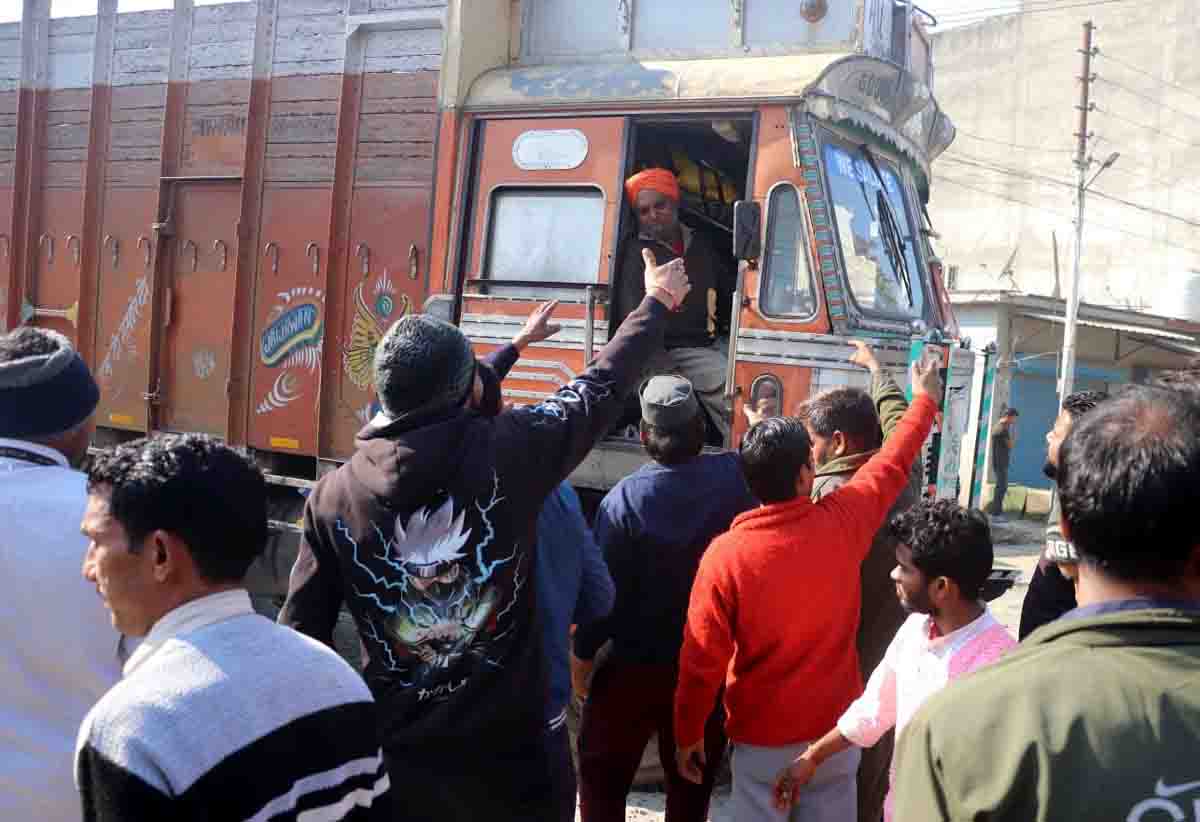 DMs & SSPs directed to act against people preventing operation of public transport