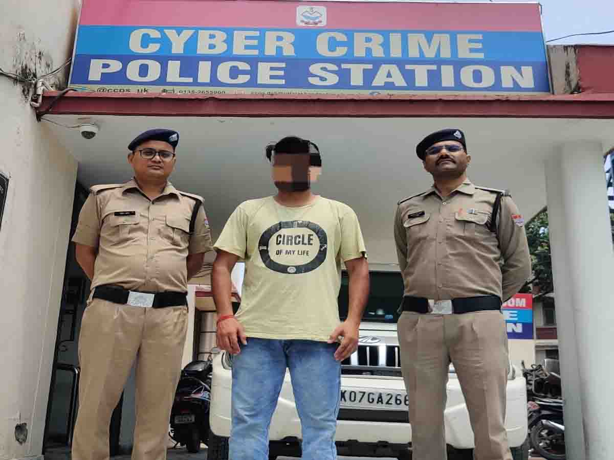 Stf Arrests Man For Duping Senior Citizen Of Rs 1 13 Crore Pioneer