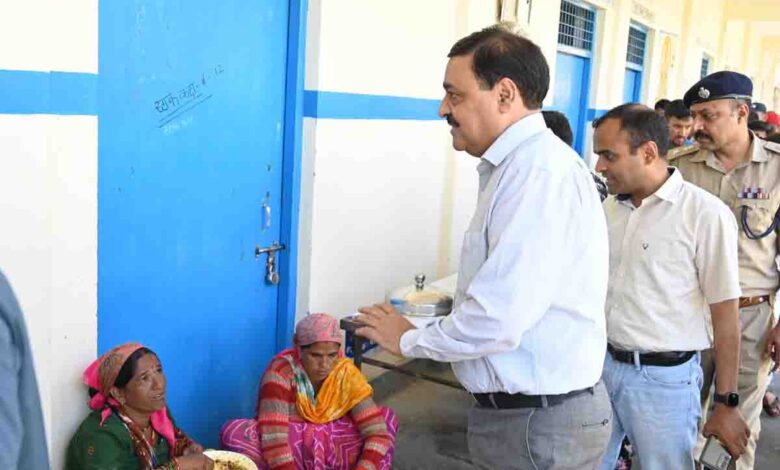 Garhwal commissioner visits disaster-affected areas of Tehri