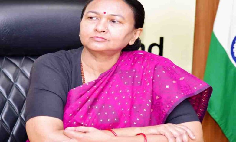 Ensure prompt disposal of files on e-office portal: CS to officers