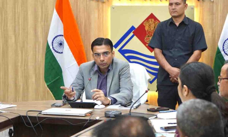 DM allocates patrol vehicles to probation officer to rescue children involved in begging