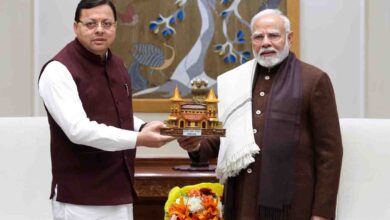 Dhami meets PM