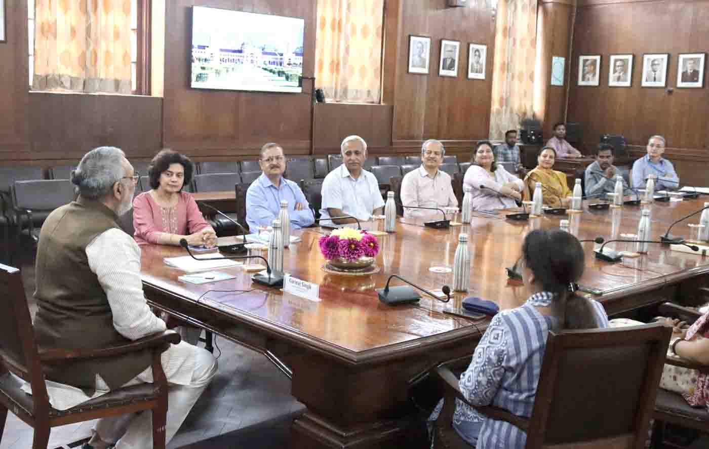 Union minister enthused by research on bamboo for textile production