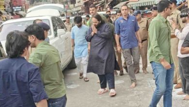 Ambani and Shah offer prayers to Ganga at Har Ki Paidi