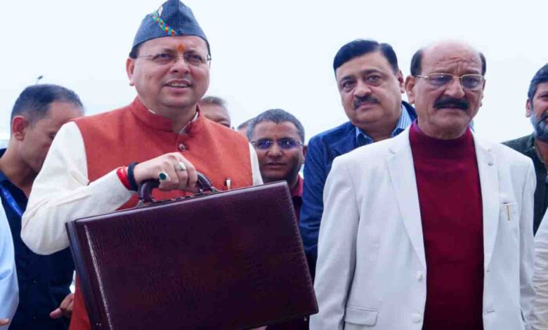 CM presents Rs 5,315 crore supplementary budget in Vidhan Sabha