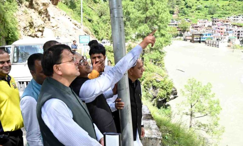 CM visits Sayanachatti, assures assistance to affected families