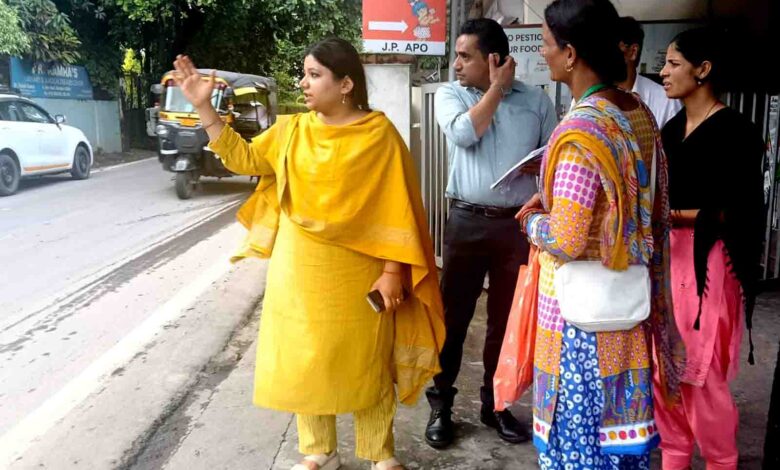 MCD commissioner reviews progress of waste management survey