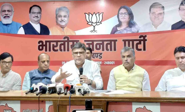 BJP says Congress trapped country in VAT, GST paving path to developed nation