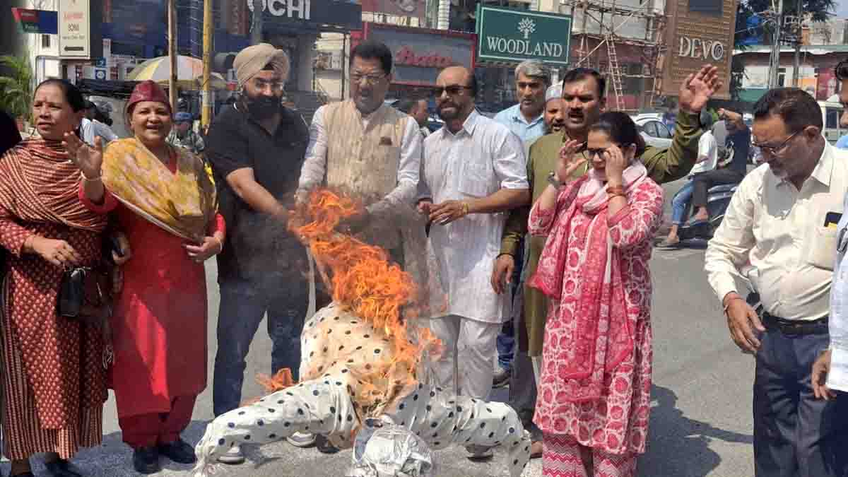 Congress organises state-wide protest on UKSSSC paper leak