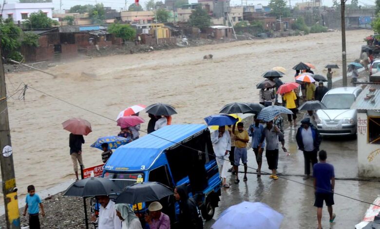 Recurring floods and the crisis of town planning
