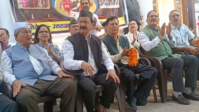 Congress leaders pay homage to statehood martyrs