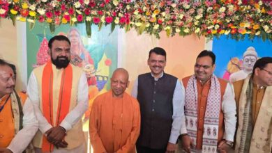 Dhami attends swearing-in ceremony of Nitish Kumar government