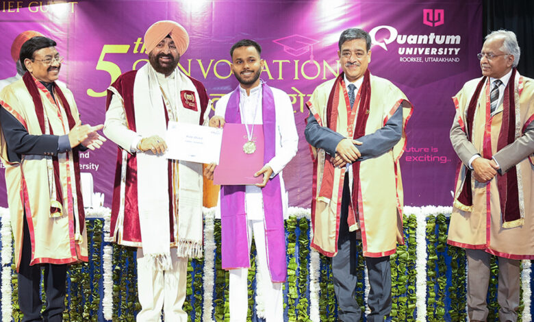 Governor urges students to embrace lifelong learning