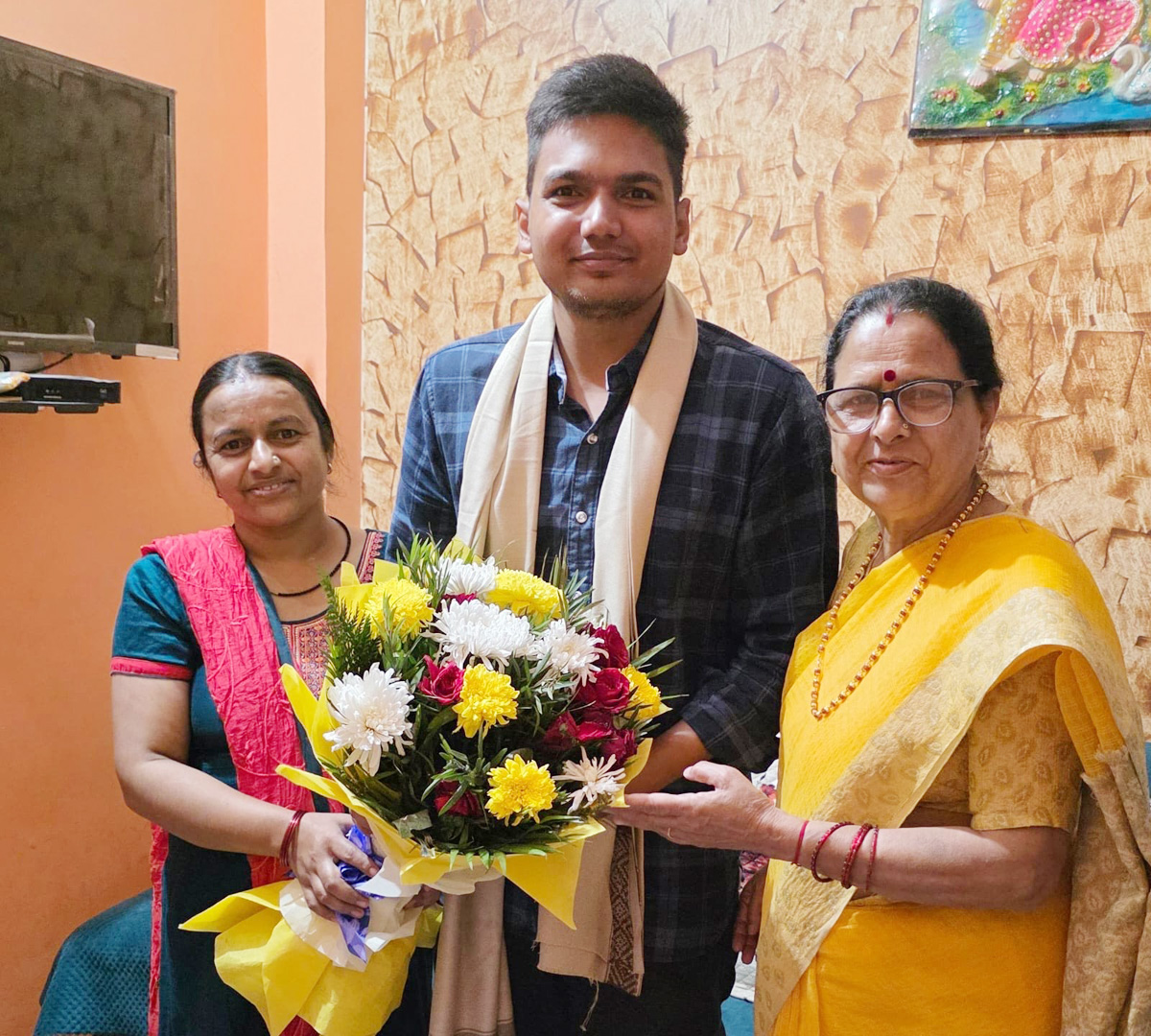 Uscw chairperson congratulates Bijalwan for cracking UPSC without coaching