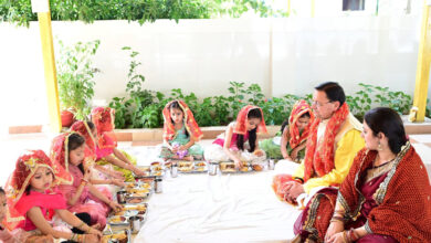 CM performs Kanya Pujan on Ram Navami