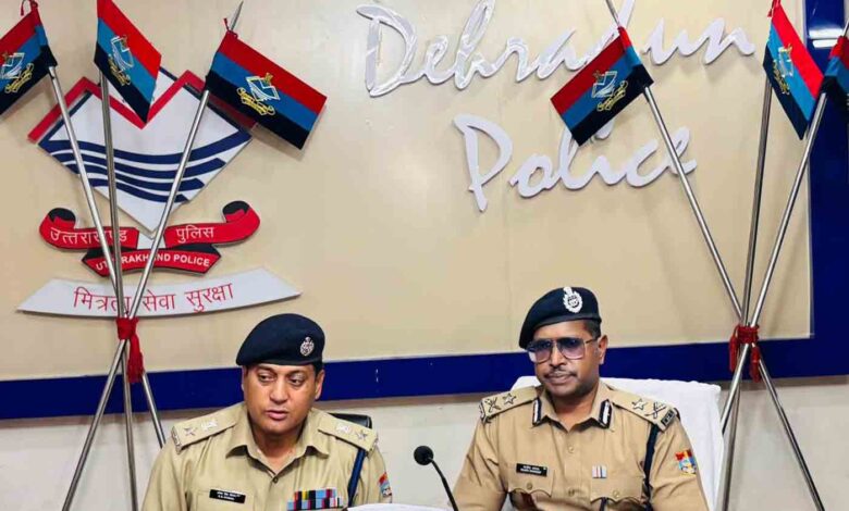 Police gun down criminal, SHO hit by bullet, 2 on the run