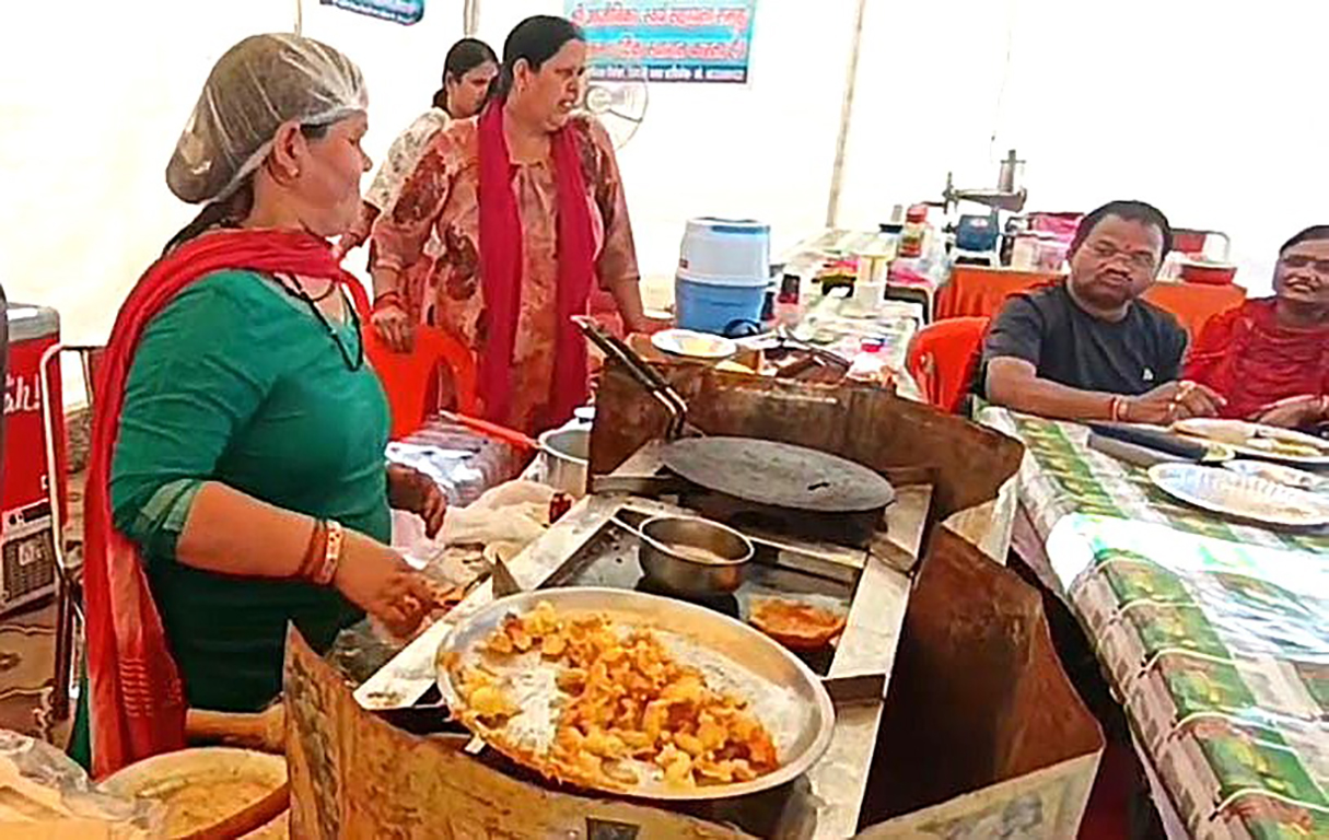 Rishikesh transit camp serves local food to Char Dham pilgrims