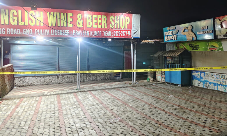 Two injured in firing outside liquor shop in Doon