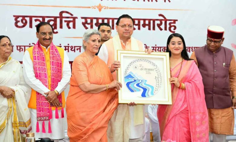 CM asks teachers to Inculcate values along with quality education in children