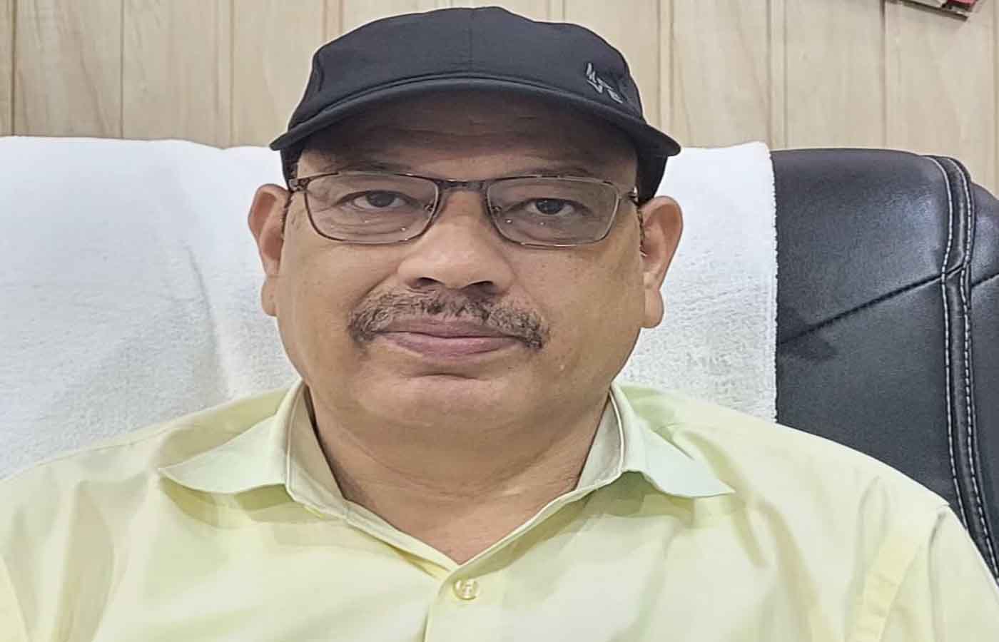 Vinod Kumar Dhyaniyal.