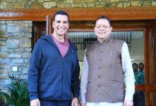 Actor Akshay Kumar pays courtesy call to Dhami